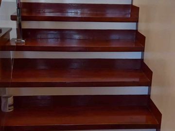 House and Lot with Balcony For Sale in Mendez Crossing West Tagaytay City RAS