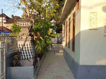 Dijual Rumah 2 Kamar Tidur Unfurnished lokasi dalam Perumahan di Nusa Dua Bali