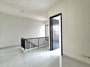 Lelang Rumah Cluster Mewah Strategis Area Bintaro Tangsel