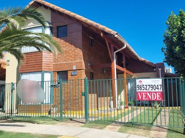 VENDE CASA EN SELECTO BARRIO DE MACHALI