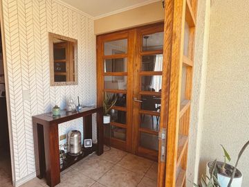 VENDE CASA EN SELECTO BARRIO DE MACHALI
