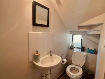 VENDE CASA EN SELECTO BARRIO DE MACHALI