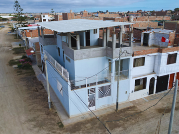 SE VENDE CASA EN ESQUINA SEMIESTRENO – URB. LOS PINOS, PIMENTEL