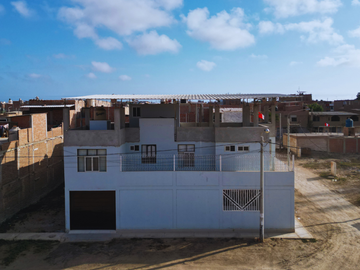 SE VENDE CASA EN ESQUINA SEMIESTRENO – URB. LOS PINOS, PIMENTEL