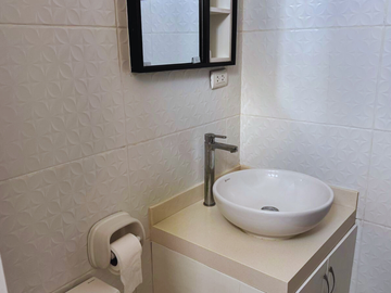 SE VENDE CASA EN ESQUINA SEMIESTRENO – URB. LOS PINOS, PIMENTEL