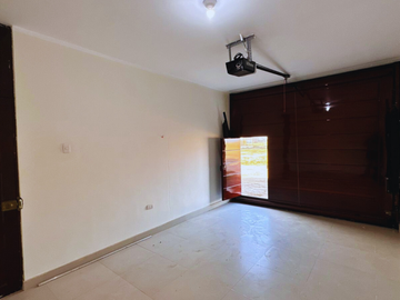 SE VENDE CASA EN ESQUINA SEMIESTRENO – URB. LOS PINOS, PIMENTEL