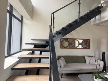 M Residence at Capitol Hills: Quezon City's Elegant Oasis - Rey