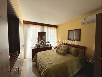 Apartamento en venta con vista al mar