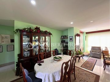 Apartamento en venta con vista al mar