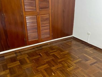 Venta de Dpto frente a parque Nuestra Señora de la Reconciliación en Surco