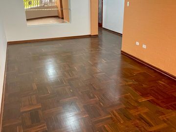 Venta de Dpto frente a parque Nuestra Señora de la Reconciliación en Surco