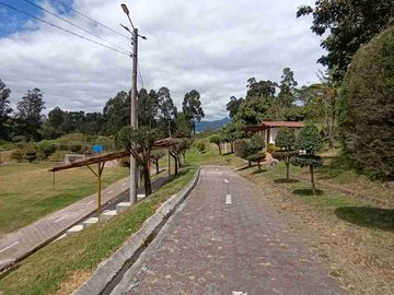 VENDO LOTE DE 460 MTS EN URBANIZACIÓN PRIVADA CON GUARDIANIA PERMANENTE