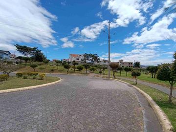 VENDO LOTE DE 460 MTS EN URBANIZACIÓN PRIVADA CON GUARDIANIA PERMANENTE