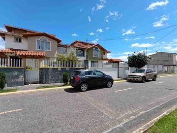 VENDO LOTE DE 460 MTS EN URBANIZACIÓN PRIVADA CON GUARDIANIA PERMANENTE