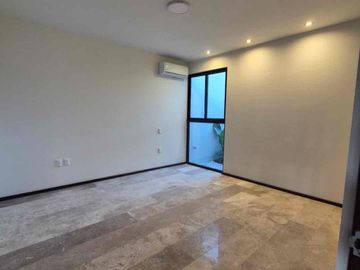 Casa en venta en privada con vigilancia – San Ángel V, SLP