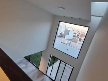 Casa en venta en privada con vigilancia – San Ángel V, SLP