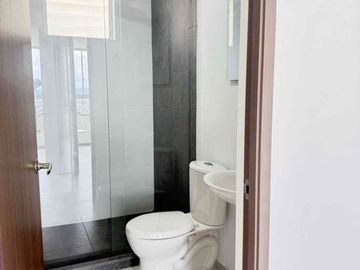 APARTAMENTO EN VENTA CON DOBLE PARQJEADERO LA MACARENA DOSQUEBRADAS
