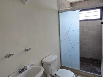 VENDO CASA EN FRACC. VISTA SUR, TLAJOMULCO CERCA AEROPUERTO