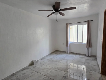 VENDO CASA EN FRACC. VISTA SUR, TLAJOMULCO CERCA AEROPUERTO
