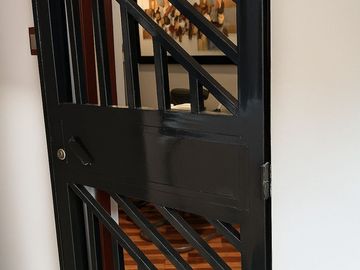 VENTA de Casa moderna, segura y muy rentable 360m2 de area total