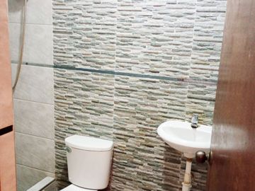 VENTA de Casa moderna, segura y muy rentable 360m2 de area total