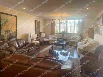Venta de casa en Valle Hermoso de Monterrico Surco