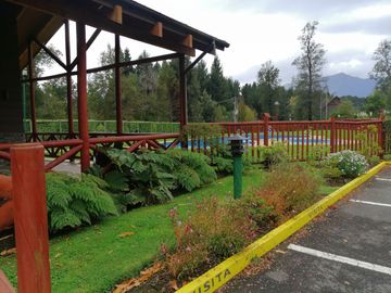 Se vende casa en Pucon Condominio con Piscina, quincho y areas verdes