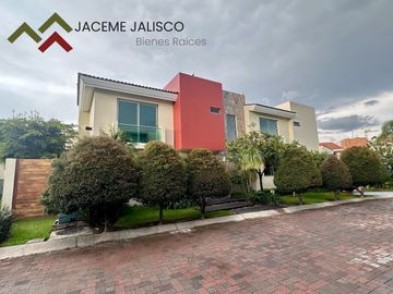 Casa en Venta Zapopan Coto Puerta del Tule