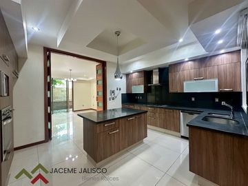 Casa en Venta Zapopan Coto Puerta del Tule