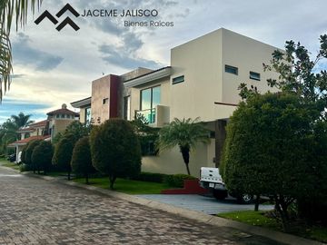 Casa en Venta Zapopan Coto Puerta del Tule