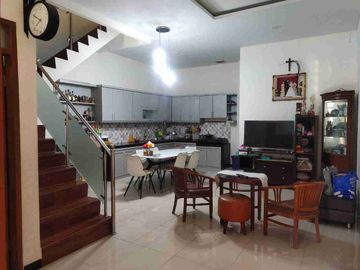 Rumah 2 lantai  taman kopo indah 2 dekat holis, nata endah bandung