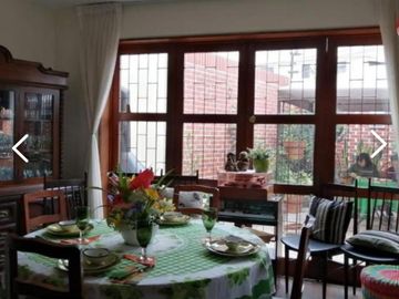VENTA DE HERMOSA CASA DE DOS PISOS EN MAGDALENA DEL MAR