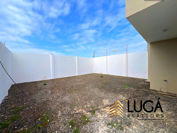 Casa nueva por estrenar con amplio patio en venta sector Los Gavilanes, Manta, Ecuador