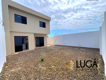 Casa nueva por estrenar con amplio patio en venta sector Los Gavilanes, Manta, Ecuador