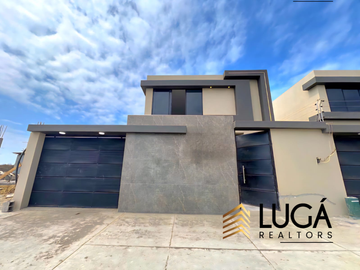 Casa nueva por estrenar con amplio patio en venta sector Los Gavilanes, Manta, Ecuador