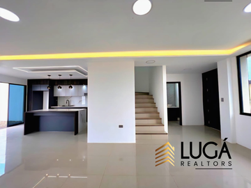 Casa nueva por estrenar con amplio patio en venta sector Los Gavilanes, Manta, Ecuador
