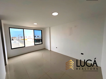 Casa nueva por estrenar con amplio patio en venta sector Los Gavilanes, Manta, Ecuador