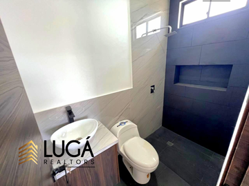 Casa nueva por estrenar con amplio patio en venta sector Los Gavilanes, Manta, Ecuador