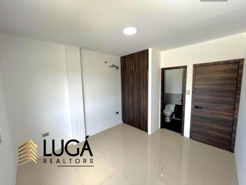 Casa nueva por estrenar con amplio patio en venta sector Los Gavilanes, Manta, Ecuador