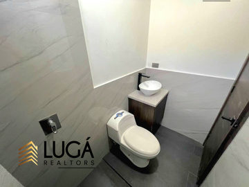 Casa nueva por estrenar con amplio patio en venta sector Los Gavilanes, Manta, Ecuador