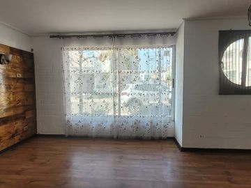 Venta De Casa En Independencia Condominio Los Otoñales. Puente Alto