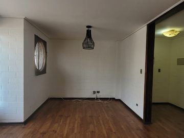 Venta De Casa En Independencia Condominio Los Otoñales. Puente Alto