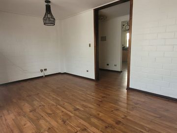 Venta De Casa En Independencia Condominio Los Otoñales. Puente Alto