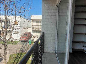 Venta De Casa En Independencia Condominio Los Otoñales. Puente Alto