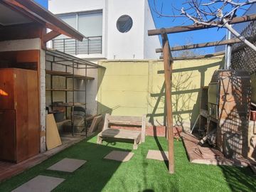 Venta De Casa En Independencia Condominio Los Otoñales. Puente Alto