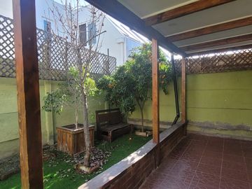 Venta De Casa En Independencia Condominio Los Otoñales. Puente Alto