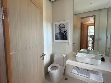 Your Dream Home Awaits: M Residence, Capitol Hills - Rey