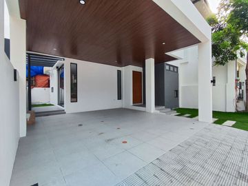 For Sale 3 Storey 4 BR Townhouse in Concepcion Uno Marikina City. KSA