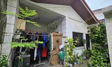 For Sale Bungalow House
@Matahimik St UP VILLAGE Quezon City