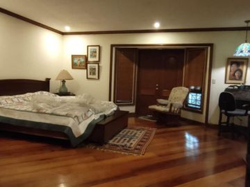 House & Lot in Buenavista Hills Tagaytay for SALE! Floor Area: 1,200 sqm Lot Area: 1,100 sqm at 40M